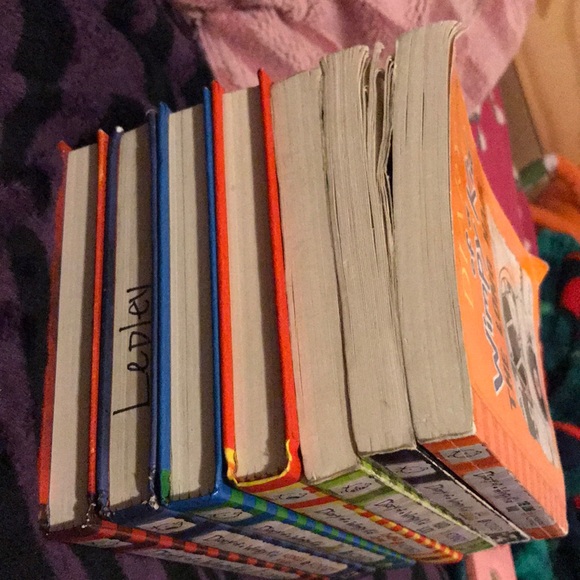Diary of a wimpy kid bundle of books 4 hard cover - Picture 2 of 2